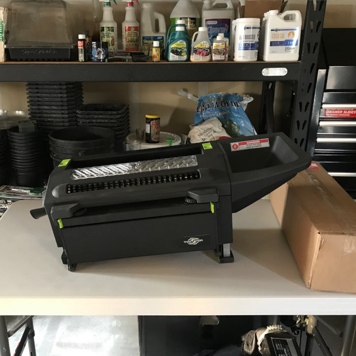 Twister T6 Trimming Machine with Leaf Collector Vacuum