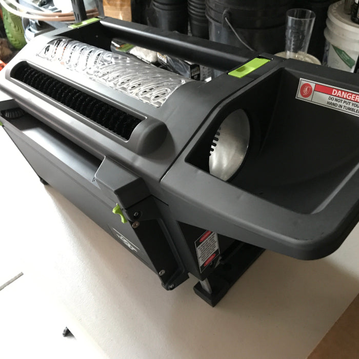 Twister T6 Trimming Machine with Leaf Collector Vacuum