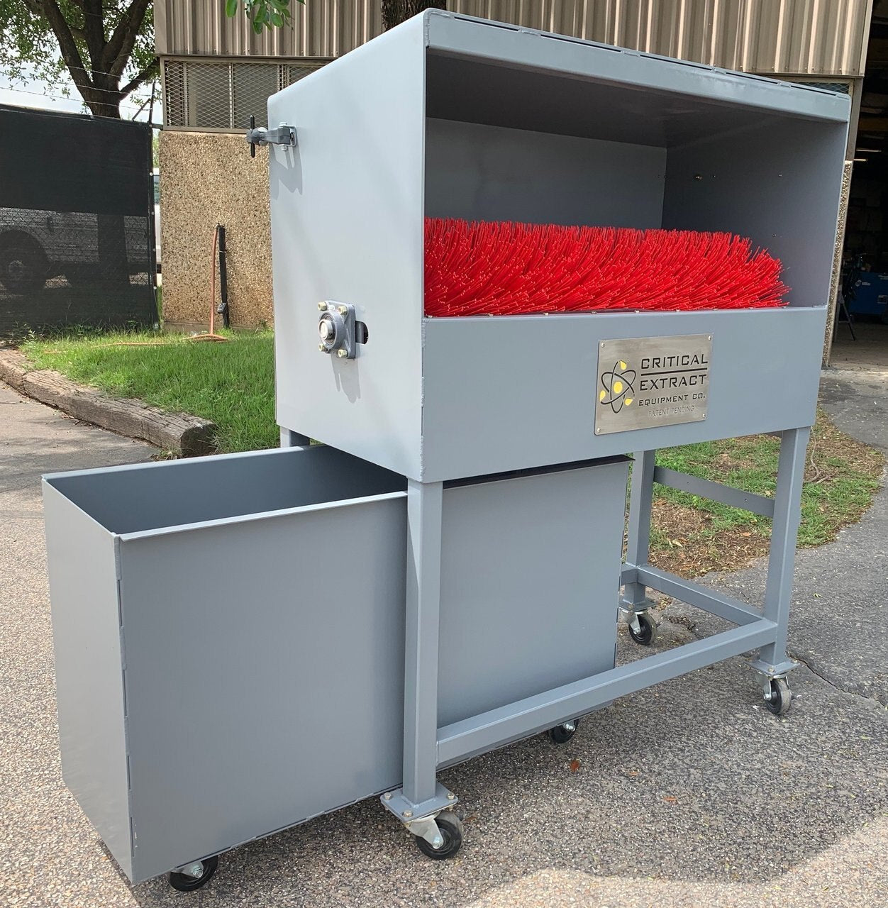 Critical Extract MAXPRO Atom 1-10+ Acre Industrial Bucking Machine - Standard